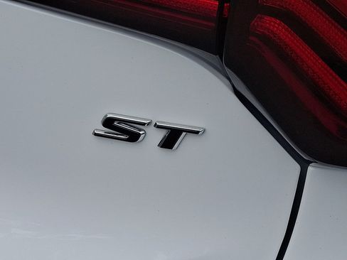 Used 2024 Buick Encore GX Sport Touring AWD/4WD image 20