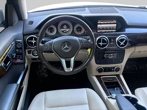 Used 2015 Mercedes-Benz GLK 350 2WD image 6
