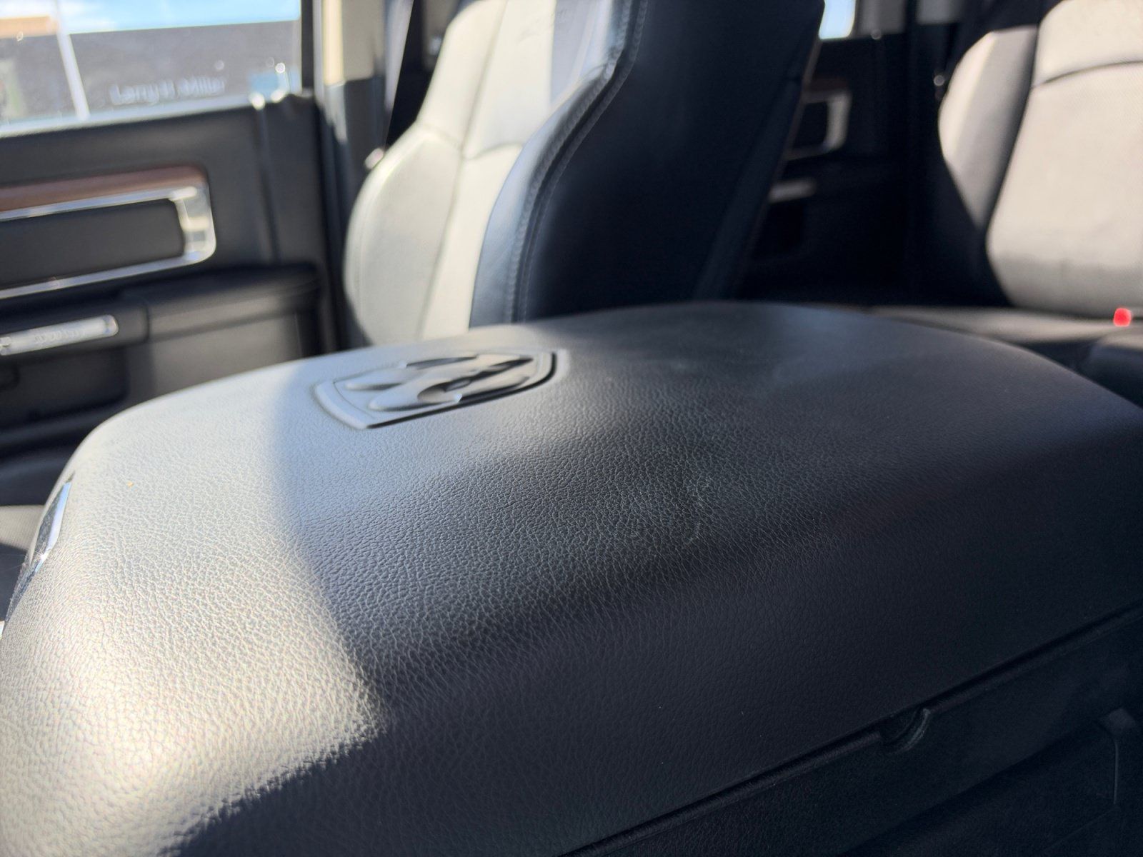 Used 2016 RAM 1500 Laramie w/ Convenience Group AWD/4WD image 15