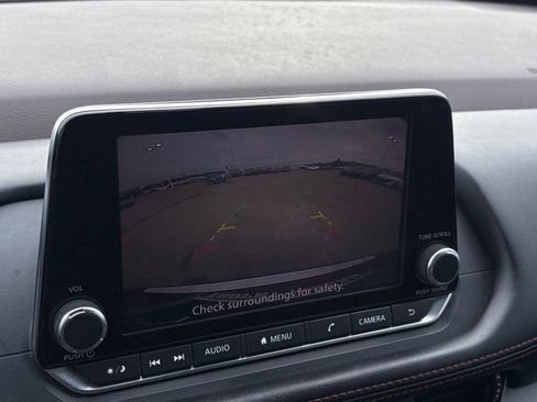Used 2022 Nissan Rogue SV FWD image 24