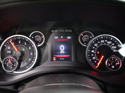 New 2026 RAM 1500 4x4 Crew Cab image 28