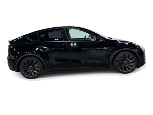 Certified 2023 Tesla Model Y Performance AWD/4WD image 7