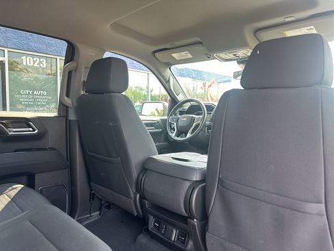 Used 2024 Chevrolet Silverado 1500 LT w/ Z71 Off-Road Package AWD/4WD image 14
