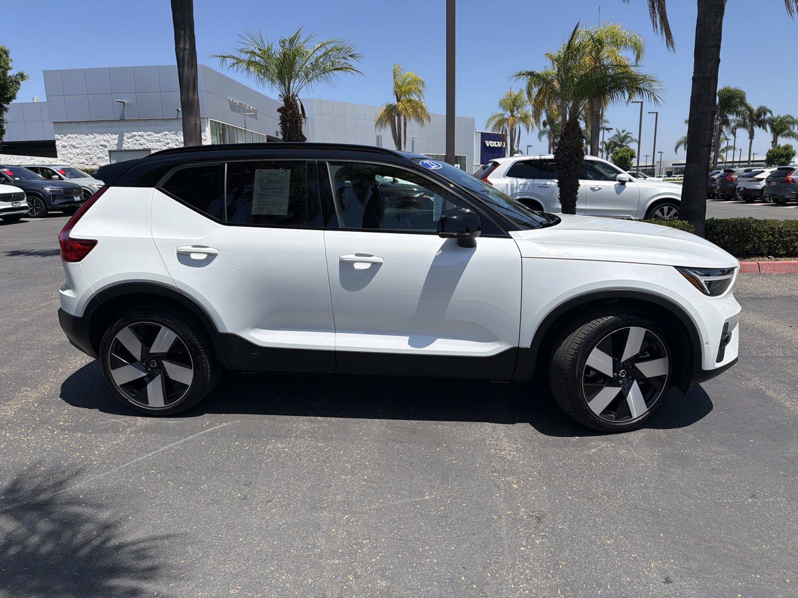 Certified 2023 Volvo XC40 Recharge Ultimate AWD/4WD image 4