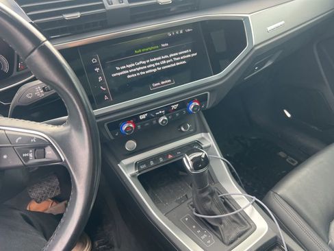 Used 2019 Audi Q3 2.0T Premium Plus w/ Premium Plus Package image 6