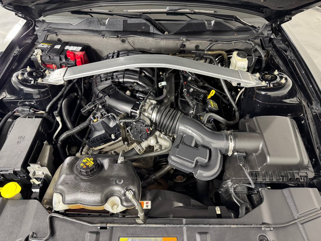 Used 2013 Ford Mustang Convertible RWD image 22