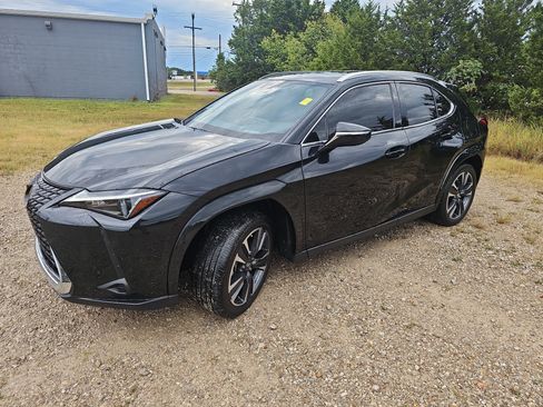 Used 2024 Lexus UX 250h AWD w/ Premium Package image 8