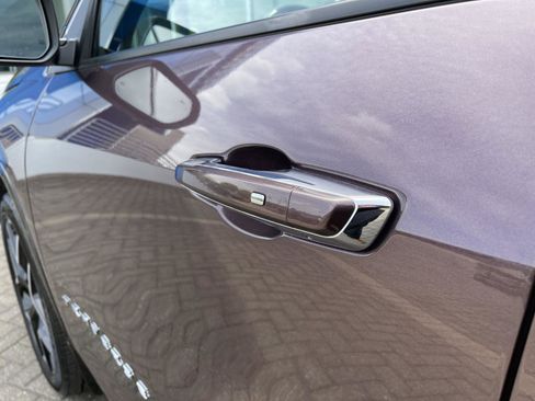 Used 2025 Chevrolet Traverse High Country w/ LPO, Floor Liner Package AWD/4WD image 12