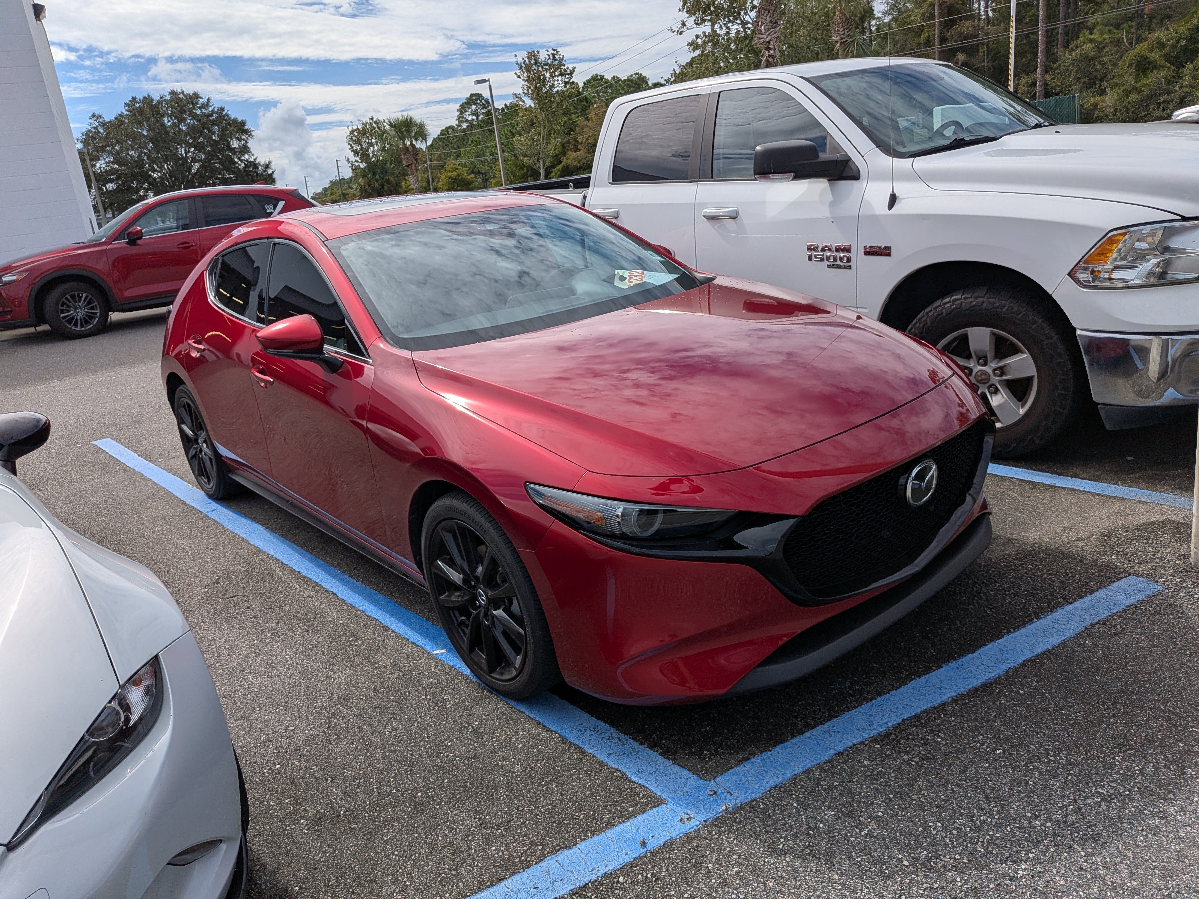 Used 2021 MAZDA MAZDA3 s FWD image 2