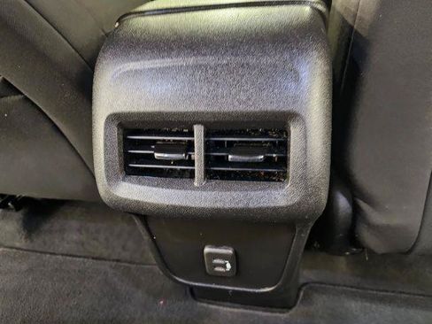 Used 2020 Chevrolet Equinox LT FWD image 34