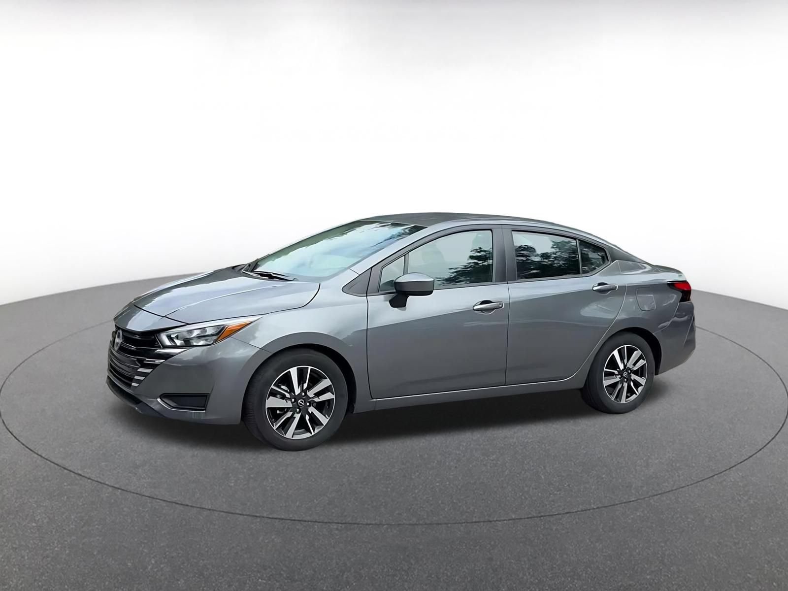Used 2025 Nissan Versa SV FWD image 7