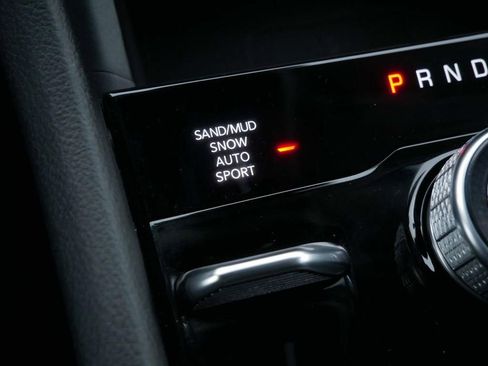 Used 2024 Jeep Grand Cherokee Limited w/ Luxury Tech Group II image 24