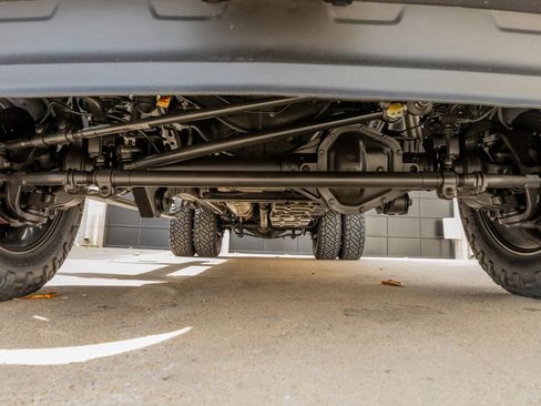 Used 2022 Ford F450 Limited w/ FX4 Off-Road Package image 15