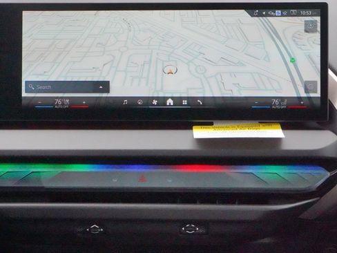 Used 2025 BMW X3 xDrive30i w/ Convenience Package image 13