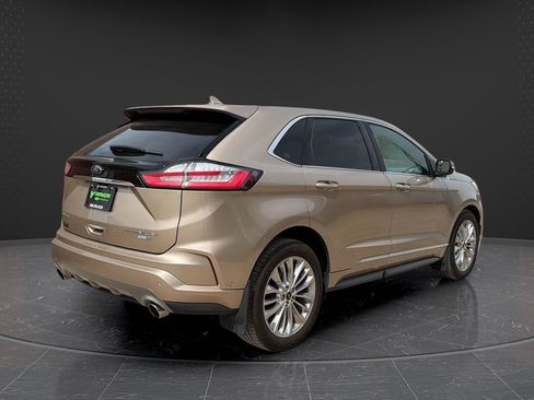 Used 2020 Ford Edge Titanium w/ Equipment Group 301A AWD/4WD image 5