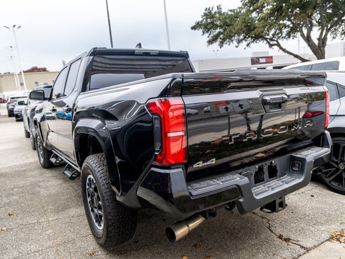 Certified 2024 Toyota Tacoma SR5 image 8