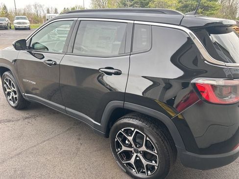 New 2026 Jeep Compass Limited AWD/4WD image 4