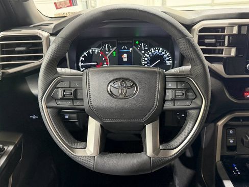 Used 2025 Toyota Tundra SR5 AWD/4WD image 22