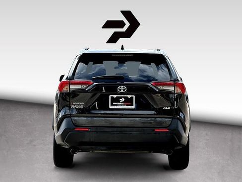 Used 2021 Toyota RAV4 XLE Premium FWD image 6