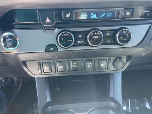 Used 2016 Toyota Tacoma TRD Sport w/ Premium & Technology Package image 26