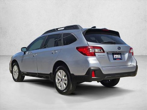 Used 2019 Subaru Outback 2.5i Premium image 8