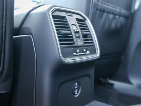 New 2026 Porsche Macan AWD/4WD image 33