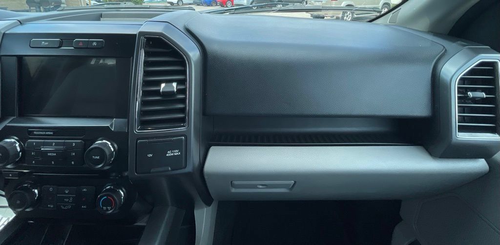 Used 2017 Ford F150 XLT w/ Equipment Group 302A Luxury AWD/4WD image 26