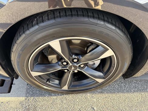 Used 2022 Ford Mustang Coupe image 12