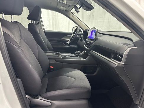 Used 2025 Toyota Grand Highlander AWD image 64
