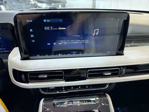 New 2026 Lincoln Aviator Black Label AWD/4WD image 17