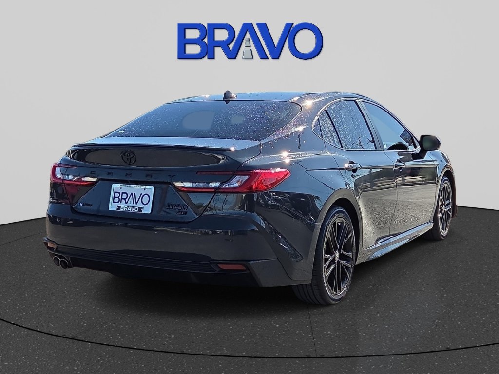 Used 2025 Toyota Camry SE FWD image 4
