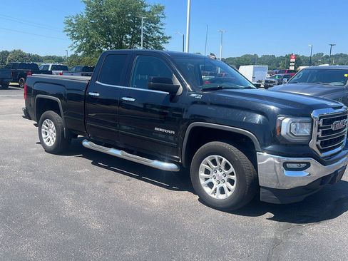 Used 2016 GMC Sierra 1500 SLE w/ SLE Value Package AWD/4WD image 2