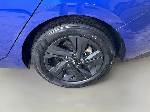 Used 2023 Hyundai Elantra SEL image 28