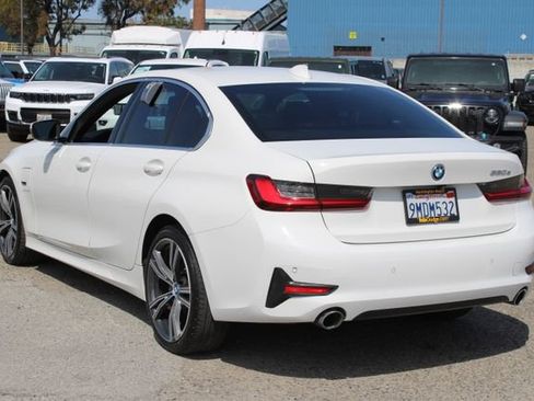 Used 2022 BMW 330e w/ Convenience Package RWD image 3