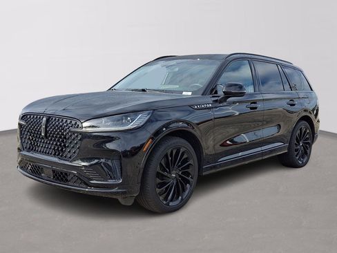 Certified 2025 Lincoln Aviator Reserve w/ Jet Appearance Package RWD image 3