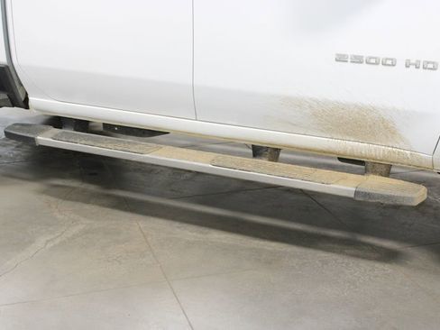 Used 2022 Chevrolet Silverado 2500 LT w/ Convenience Package image 13