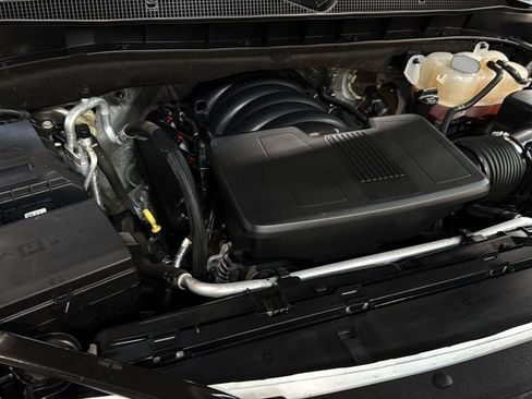 Used 2022 Chevrolet Suburban RST w/ Sport Performance Package AWD/4WD image 41