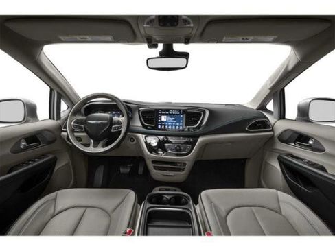 Used 2020 Chrysler Pacifica Touring-L w/ S Appearance Package FWD image 11
