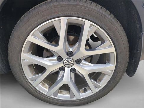Used 2018 Volkswagen Golf Alltrack SEL image 14