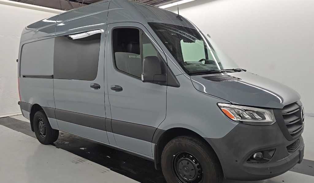 Used 2023 Mercedes-Benz Sprinter 2500 image 3