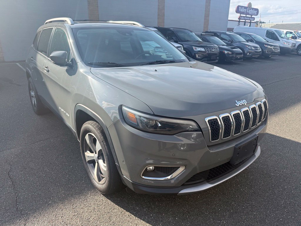 Used 2021 Jeep Cherokee Limited w/ Mopar Interior Package AWD/4WD image 2