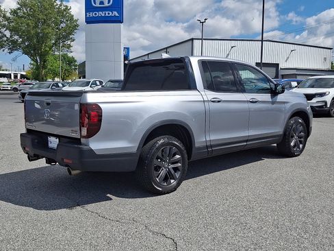 Used 2023 Honda Ridgeline Sport image 6