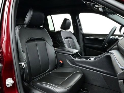 Used 2024 Jeep Grand Cherokee Limited w/ Trailer Tow Package image 17