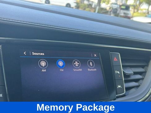 Used 2021 Buick Enclave Avenir w/ Avenir Technology Package FWD image 17