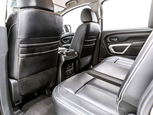 Used 2018 Nissan Titan PRO-4X w/ Pro-4x Convenience Package AWD/4WD image 30