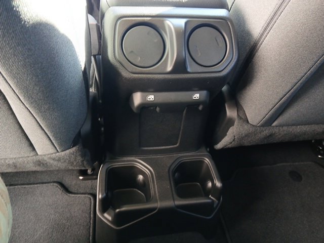 Used 2025 Jeep Gladiator Sport AWD/4WD image 13