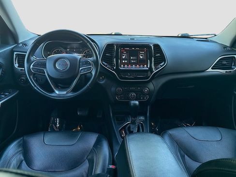 Used 2019 Jeep Cherokee Limited FWD image 21