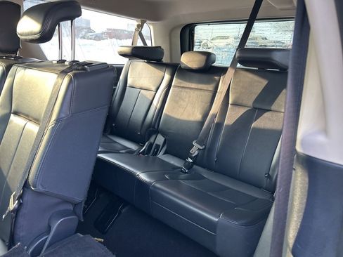 Used 2024 Ford Expedition Max XLT image 11