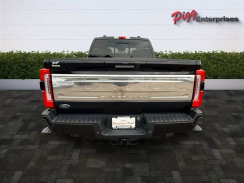 Used 2024 Ford F250 Platinum w/ Tremor Off-Road Package image 10