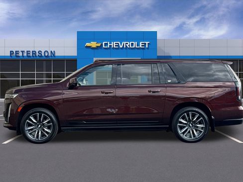 Certified 2022 Cadillac Escalade ESV Sport Platinum AWD/4WD image 7
